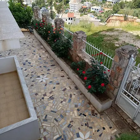 Elision بيت ضيافة ساراندا